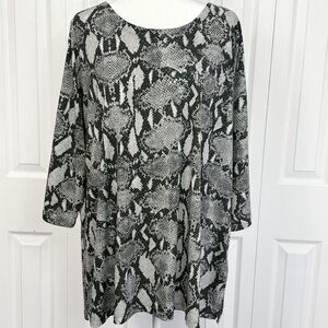 Susan Graver Gray Reptile Snakeskin Shiny Beaded Split 3/4 Sleeve Blouse 2X